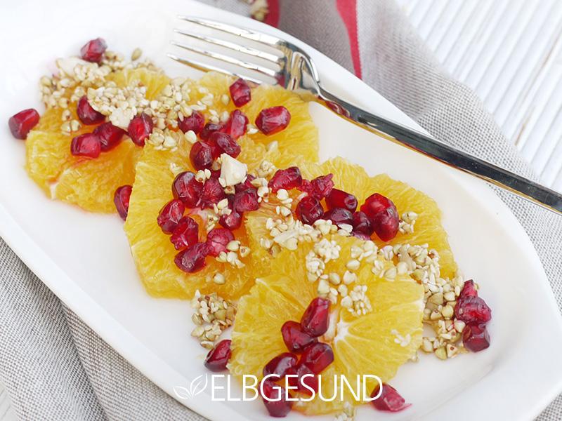 Rezeptbild: Knusper-Frühstück – frisches Obst mit genialem Topping