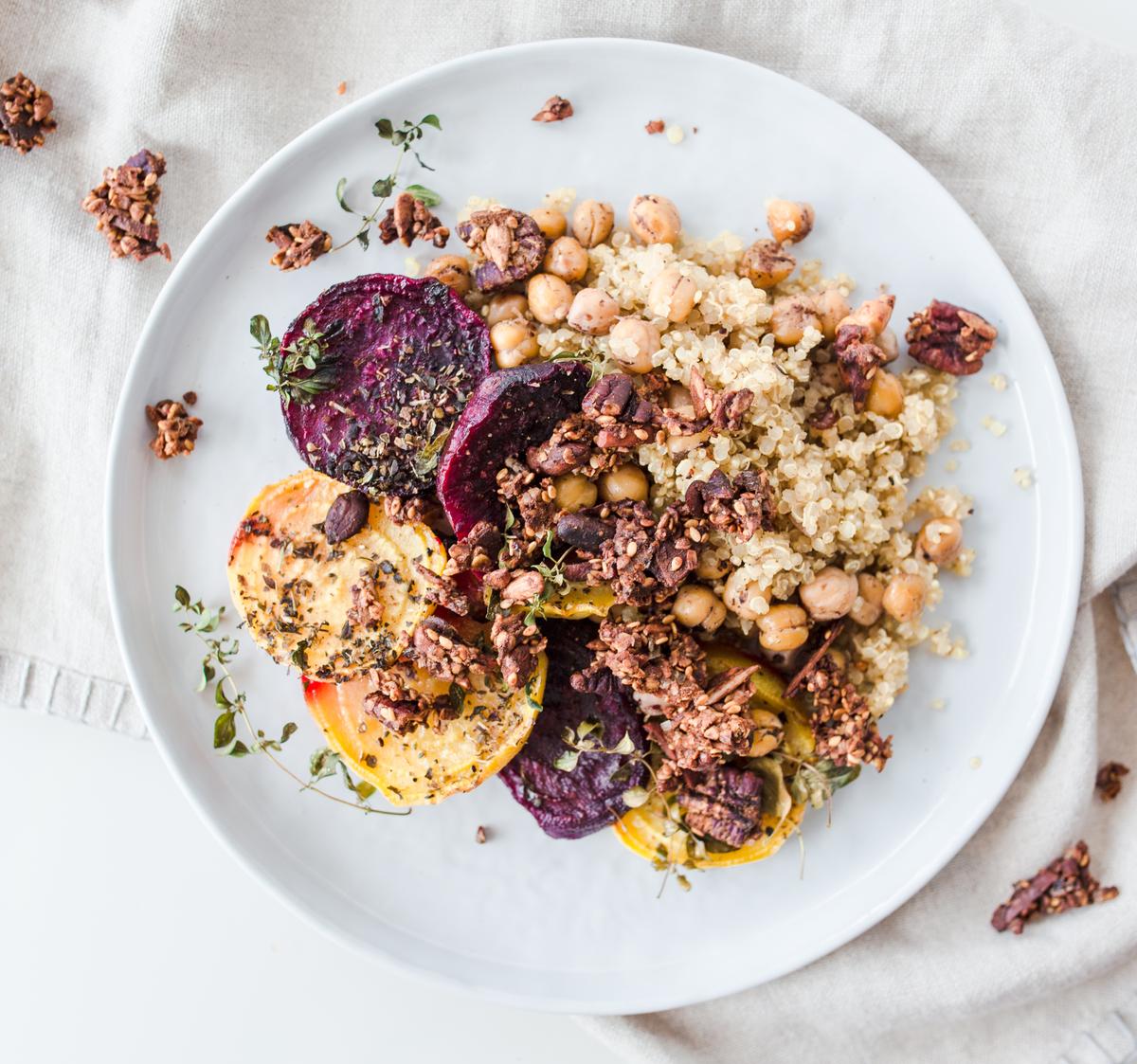 Rezeptbild: Za'atar Randen mit Quinoa und pikantem Granola