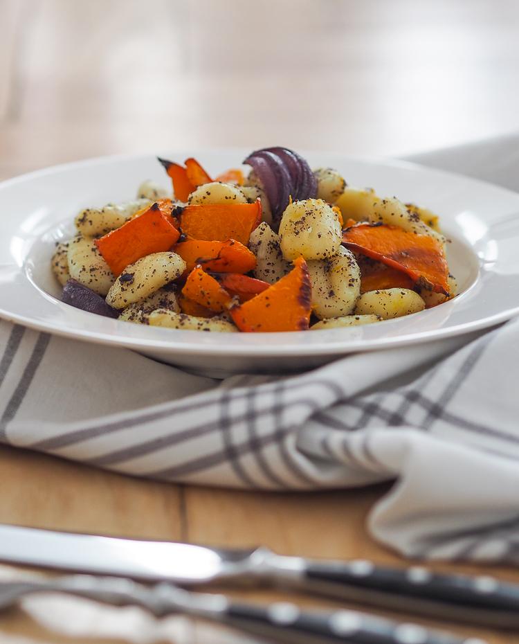 Rezeptbild: Pikante Mohnnudeln