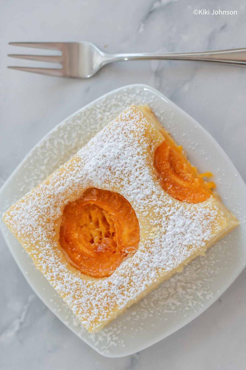 Rezeptbild: Aprikosenkuchen mit frischen Aprikosen