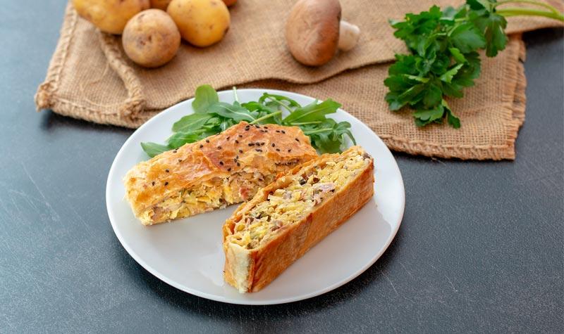 Rezeptbild: Kartoffelstrudel mit Pilzen, Käse & Schinken