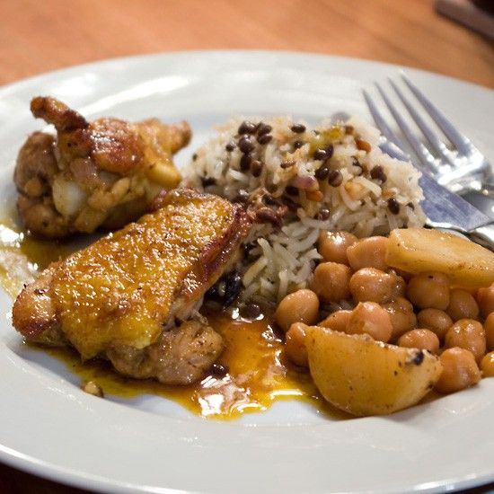 Rezeptbild: Orientalisches Maishuhn mit Kichererbsen