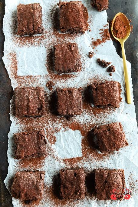 Rezeptbild: Saftige Nuss-Brownie-Würfel
