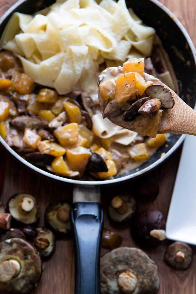 Rezeptbild: NUDELN MIT KÜRBIS UND PILZEN