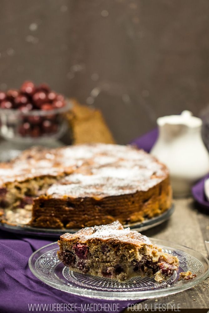 Rezeptbild: Badische Kirschplotzer mit Vanillesauce