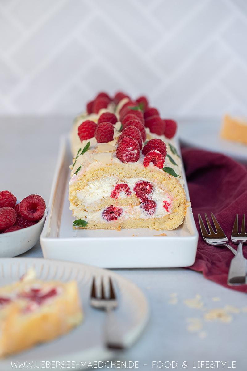 Rezeptbild: Biskuitrolle mit Himbeer schnell und einfach