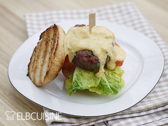 Rezeptbild: Genial einfache Burgerbrötchen aus der Dose