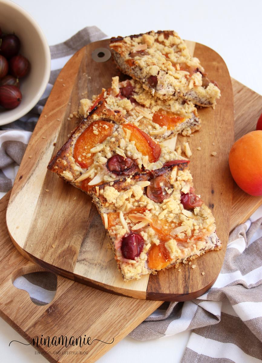 Rezeptbild: Streusel-Mohnkuchen mit Quark und Aprikosen