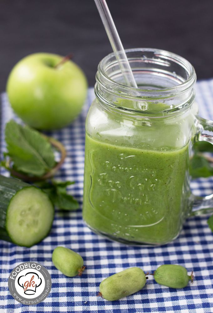 Rezeptbild: Geballte Power in Grün: Apfel-Gurke-Kiwibeeren Smoothie