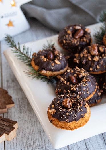 Rezeptbild: Mini-Gugel mit gebrannten Mandeln