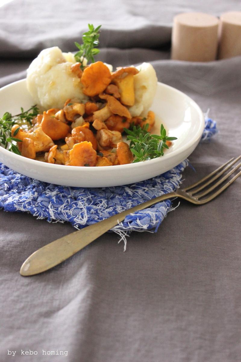 Rezeptbild: Kartoffelknödel mit Pfifferlingen
