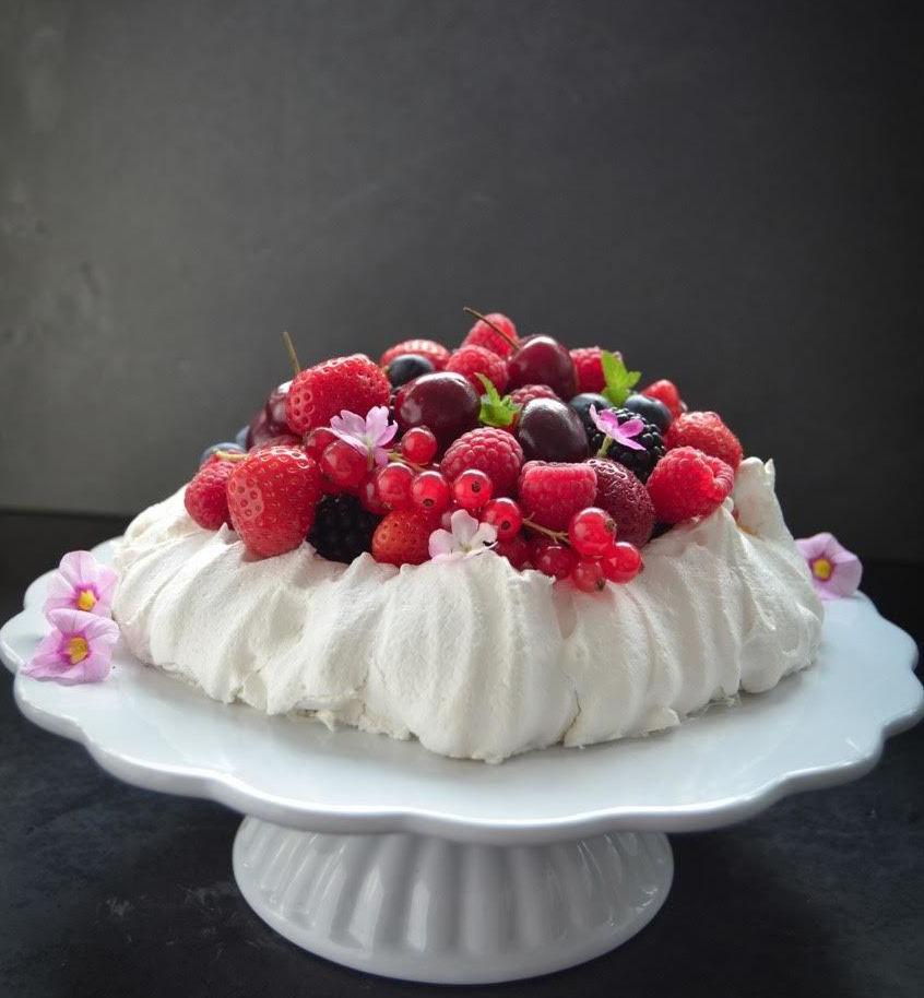 Rezeptbild: Sommerliche Beeren-Pavlova (Gastbeitrag)