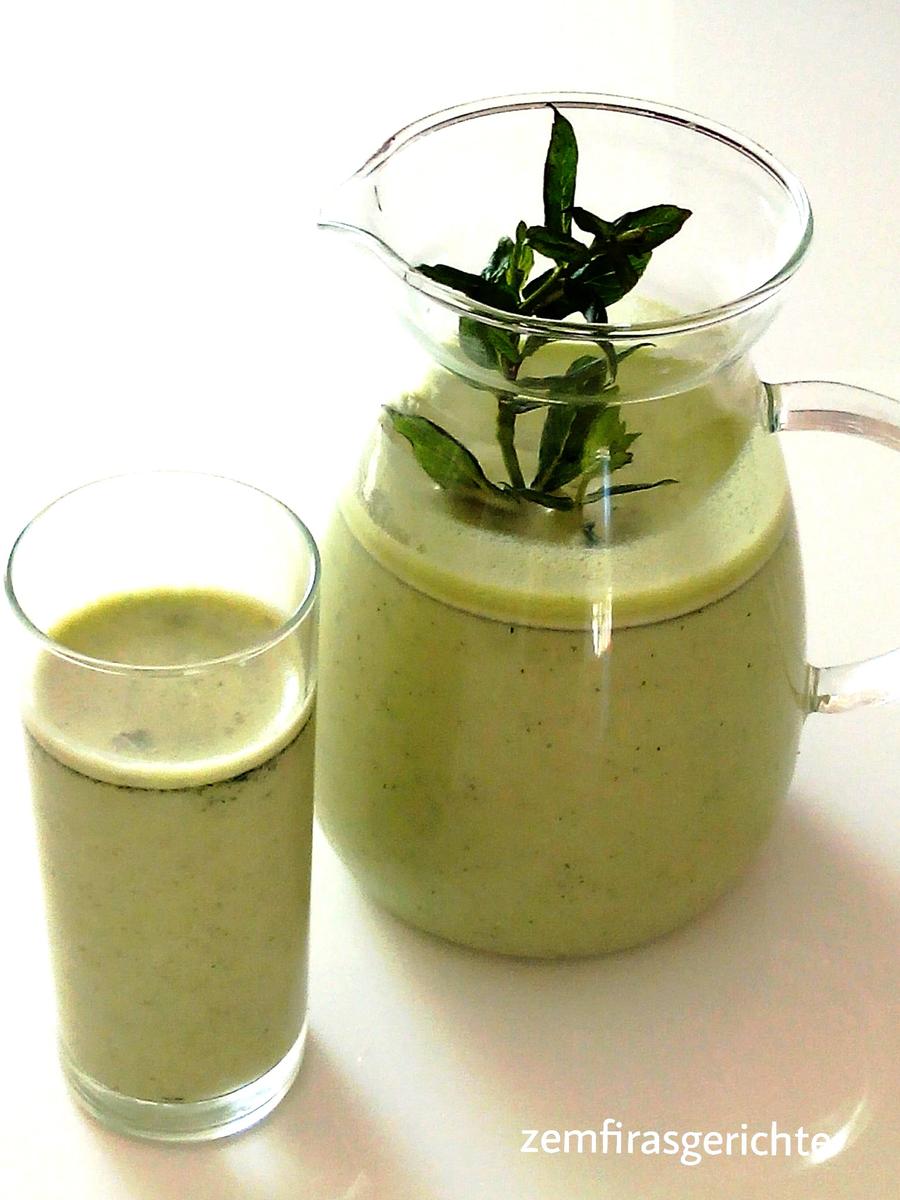 Rezeptbild: GRÜNES JOGHURTGETRÄNK
