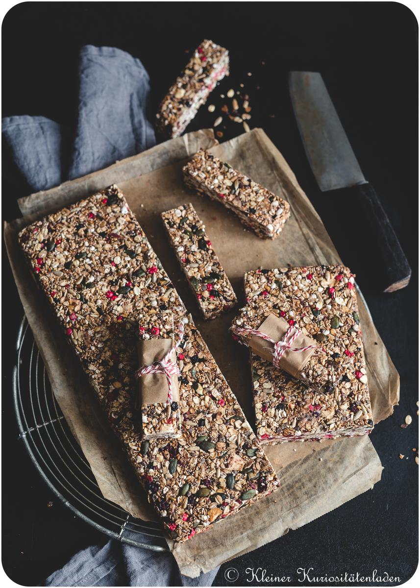 Rezeptbild: Müsliriegel mit Beeren und Schokolade