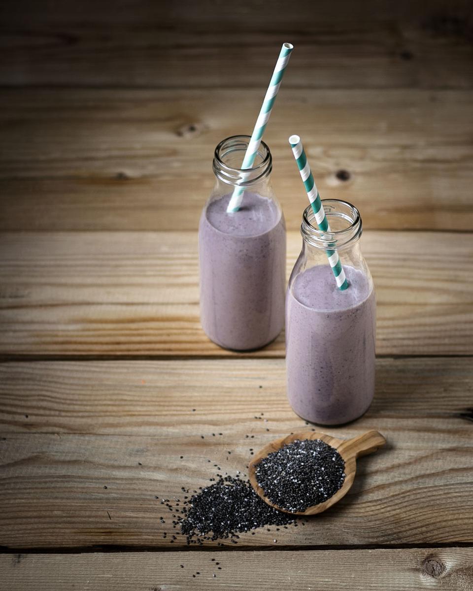 Rezeptbild: Gesunder Chia-Smoothie mit Banane & Himbeeren
