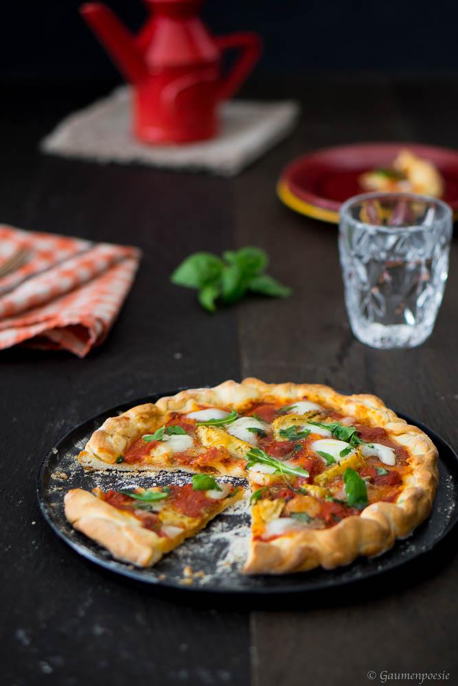 Rezeptbild: Schnell gemachte Pizza Napoli mit Artischocken
