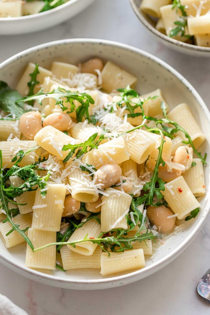 Rezeptbild: Pasta mit weißen Bohnen, Rucola und Zitrone