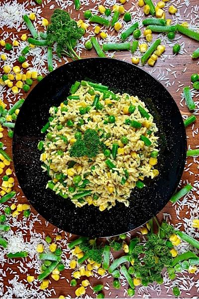 Rezeptbild: Vegetarisches Risi Bisi mit Erbsen und Bohnen