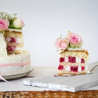 Rezeptbild: Laktosearme Hochzeitstorte mit Himbeer-Mascarpone Schachbrettmuster