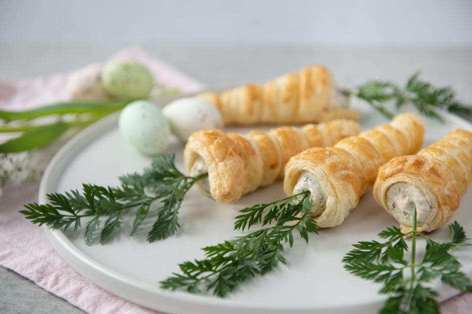Rezeptbild: Herzhafte Blätterteig-Möhren mit Lachscreme