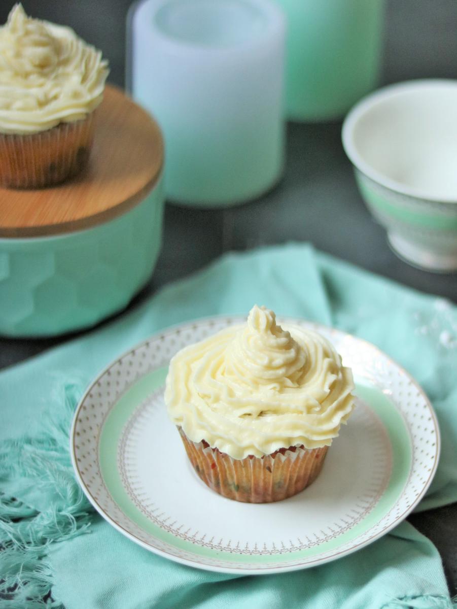 Rezeptbild: Muffins mit Mohn & weißer Schokolade