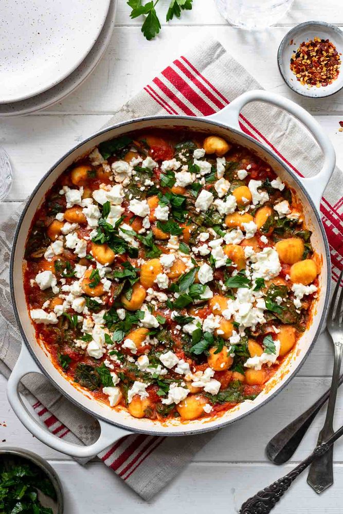 Rezeptbild: Würzige Gnocchi-Pfanne mit Feta und Tomaten