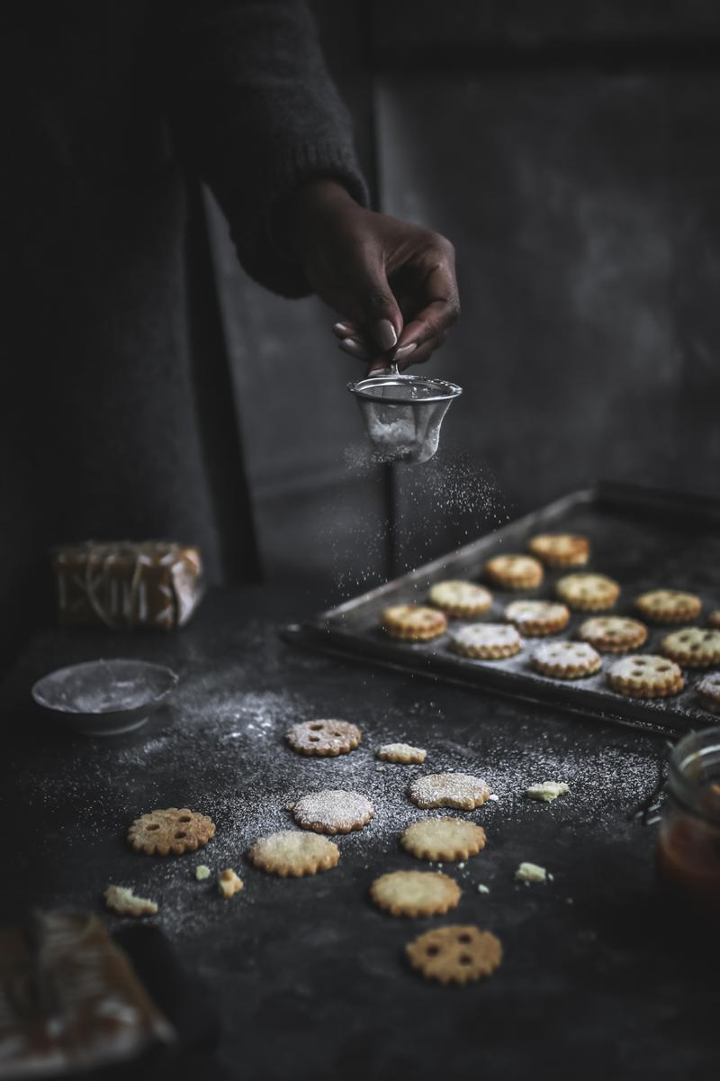 Rezeptbild: LINZER KEKSE MIT ZUCKERFREIER KAKI MARMELADE