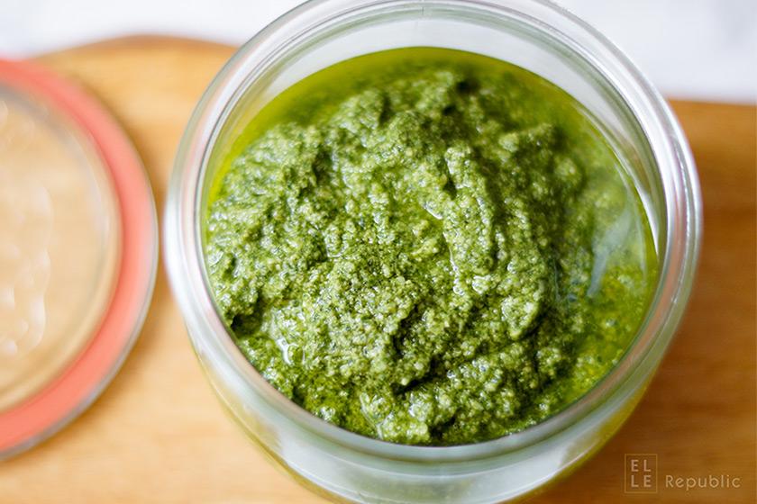 Rezeptbild: Zitronenmelisse-Pesto