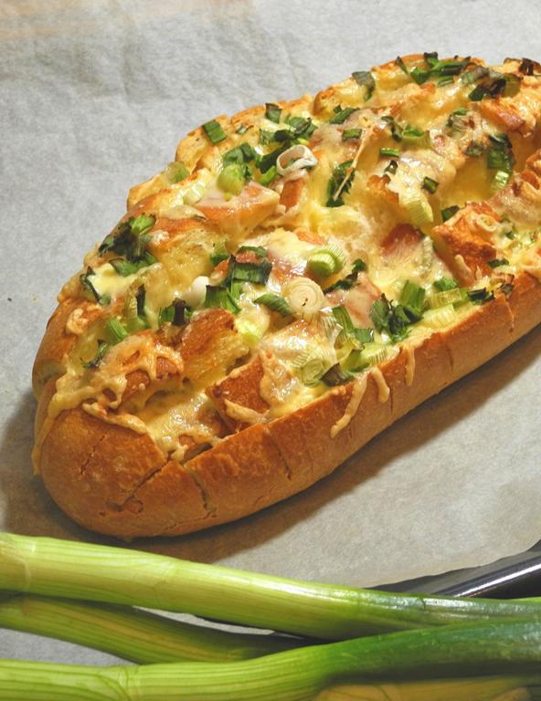 Rezeptbild: Käsiges Zupfbrot