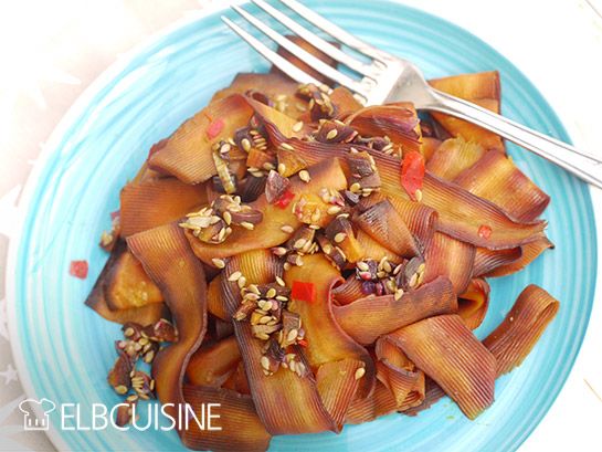 Rezeptbild: Möhren-Pasta mit Knuspertopping