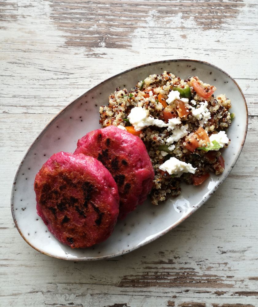Rezeptbild: Gebratene Raunaknödel mit lauwarmen Quinoa-Salat