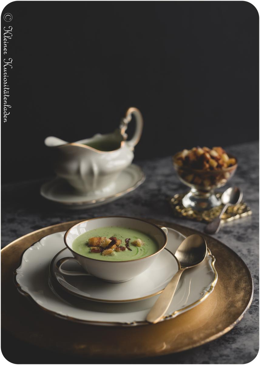 Rezeptbild: Sellerie-Velouté mit Brioche-Speck-Croûtons