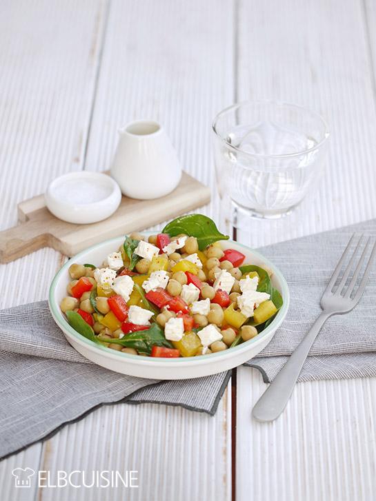 Rezeptbild: Köstlicher Kichererbsensalat mit Feta