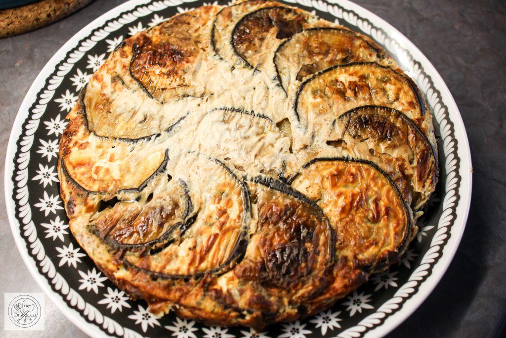 Rezeptbild: Ottolenghi's Aubergine Courgette and Yoghurt upside-down Cake