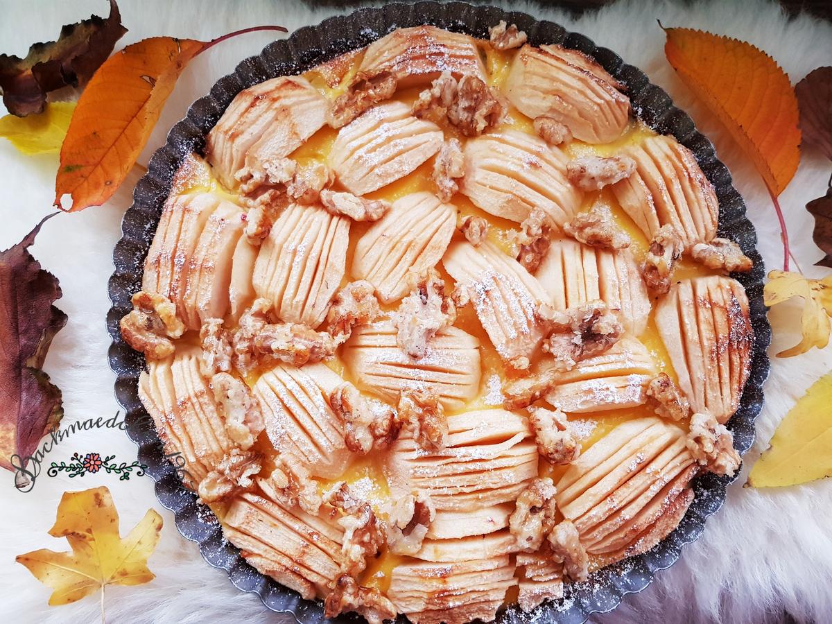 Rezeptbild: saftiger Apfelkuchen mit Walnuss-Topping