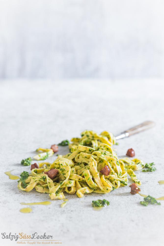 Rezeptbild: Senfnudeln mit Grünkohl-Pesto 