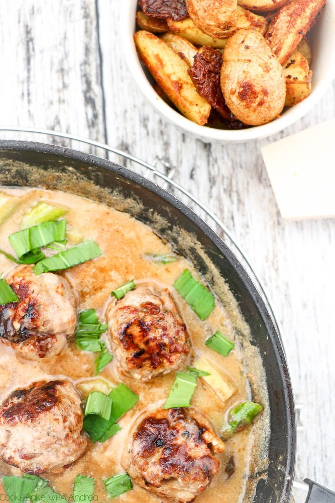 Rezeptbild: Mediterane Hackbällchen mit grünem Spargel