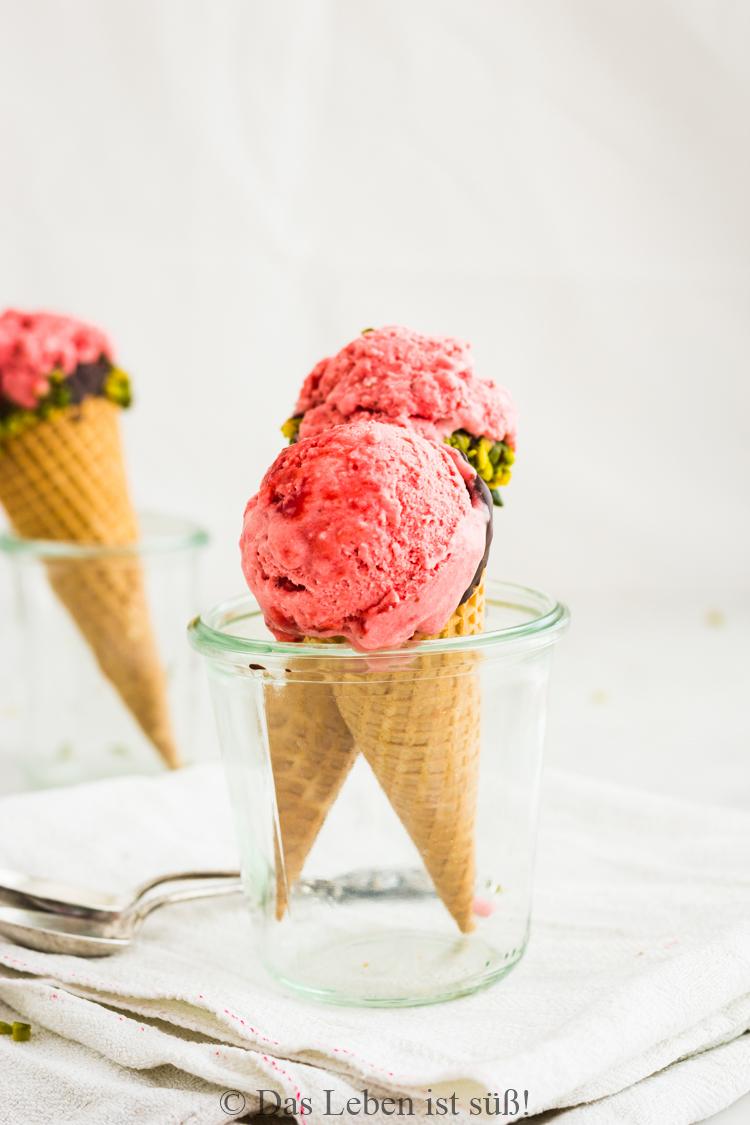 Rezeptbild: Erdbeereis 