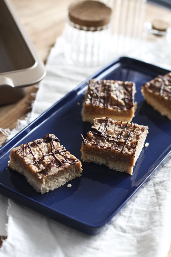 Rezeptbild: Samoa Schnitten – einfacher glutenfreier Kuchen