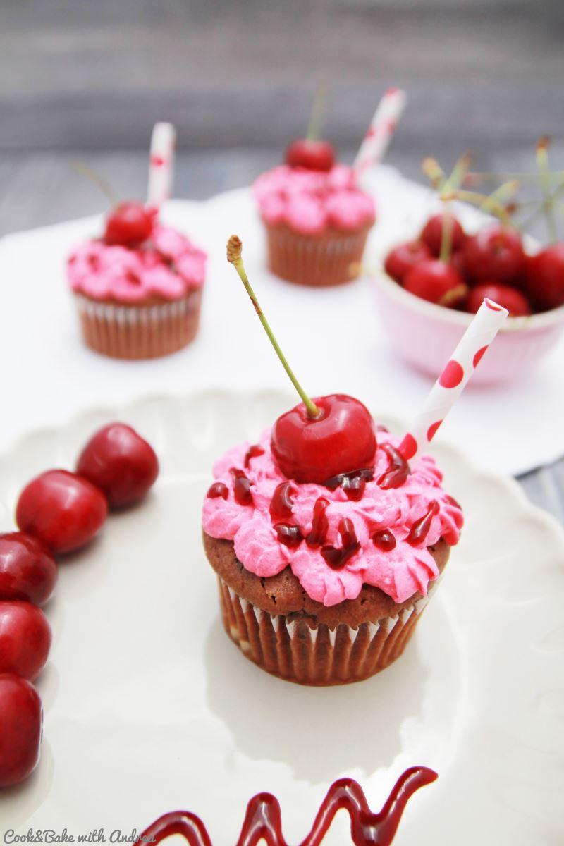 Rezeptbild: Double Chocolate Cherry Cupcakes