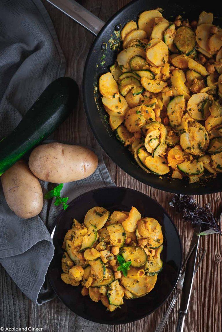 Rezeptbild: Hauptgerichte Orientalische Kartoffel-Zucchini-Pfanne mit Kichererbsen und schwarzem Rettich