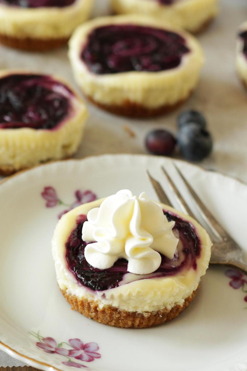 Rezeptbild: Mini Heidelbeer-Cheesecakes