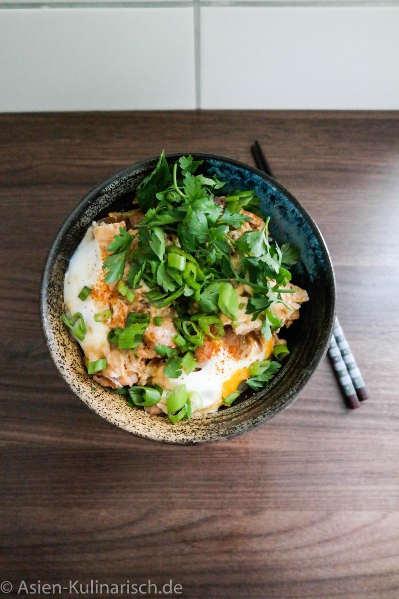 Rezeptbild: Oyakadon - Hähnchen und Ei auf Reis
