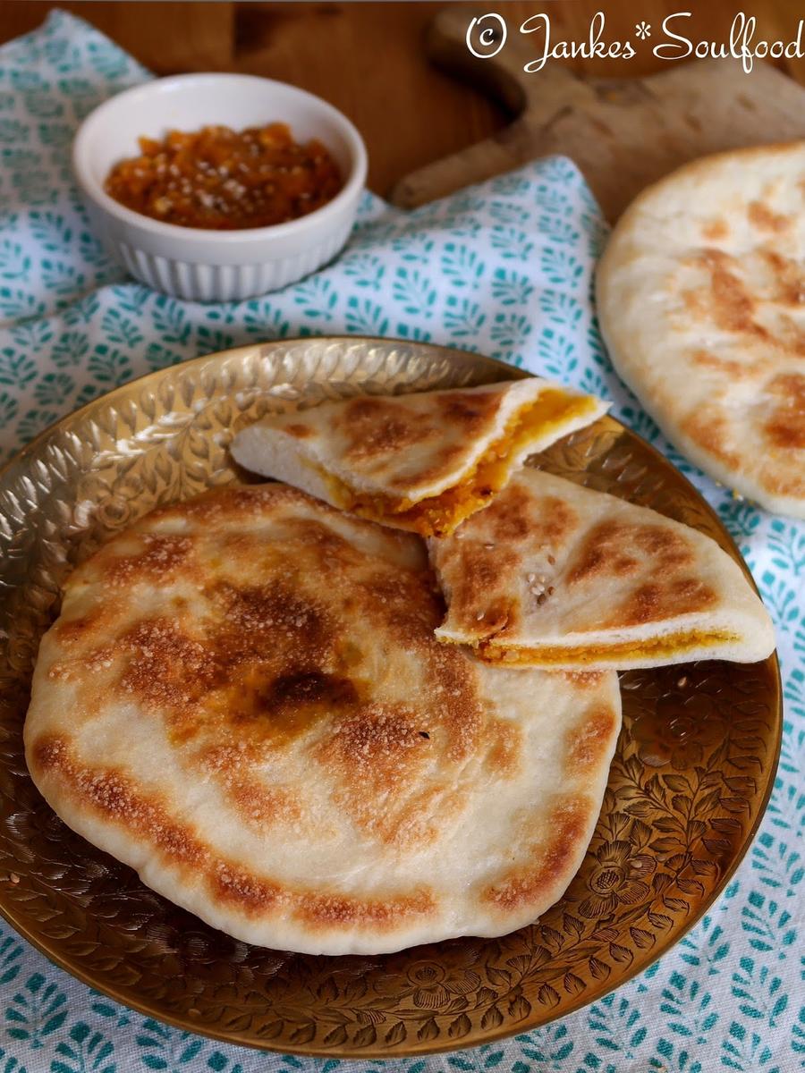 Rezeptbild: Naan mit Pesto