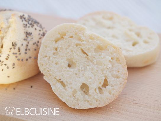 Rezeptbild: Frische Brötchen – ganz schnell auf den Frühstückstisch gezaubert!