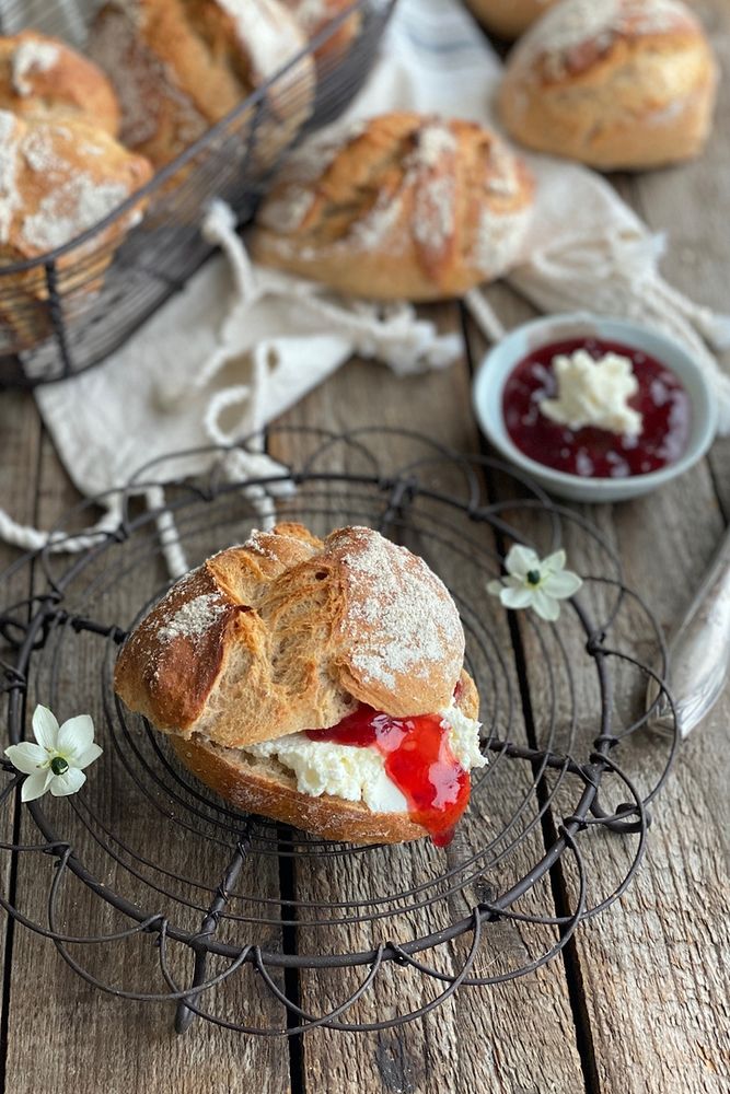 Rezeptbild: Sonntags Dinkelbrötchen mit Übernachtgare