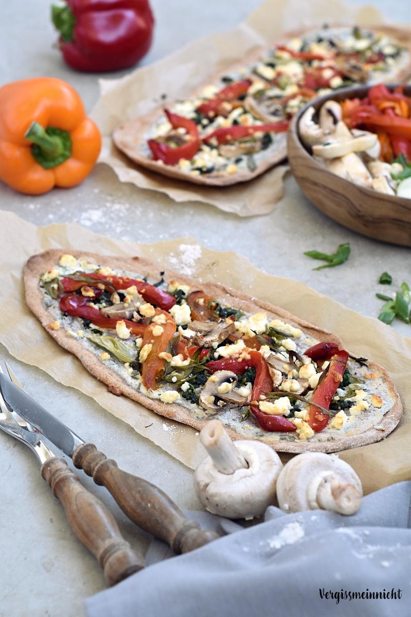 Rezeptbild: Vollkornflammkuchen mit buntem Gemüse