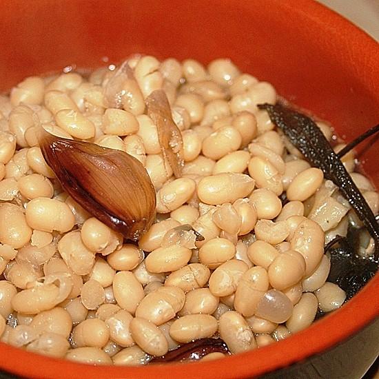 Rezeptbild: Fagioli con aglio e salvia