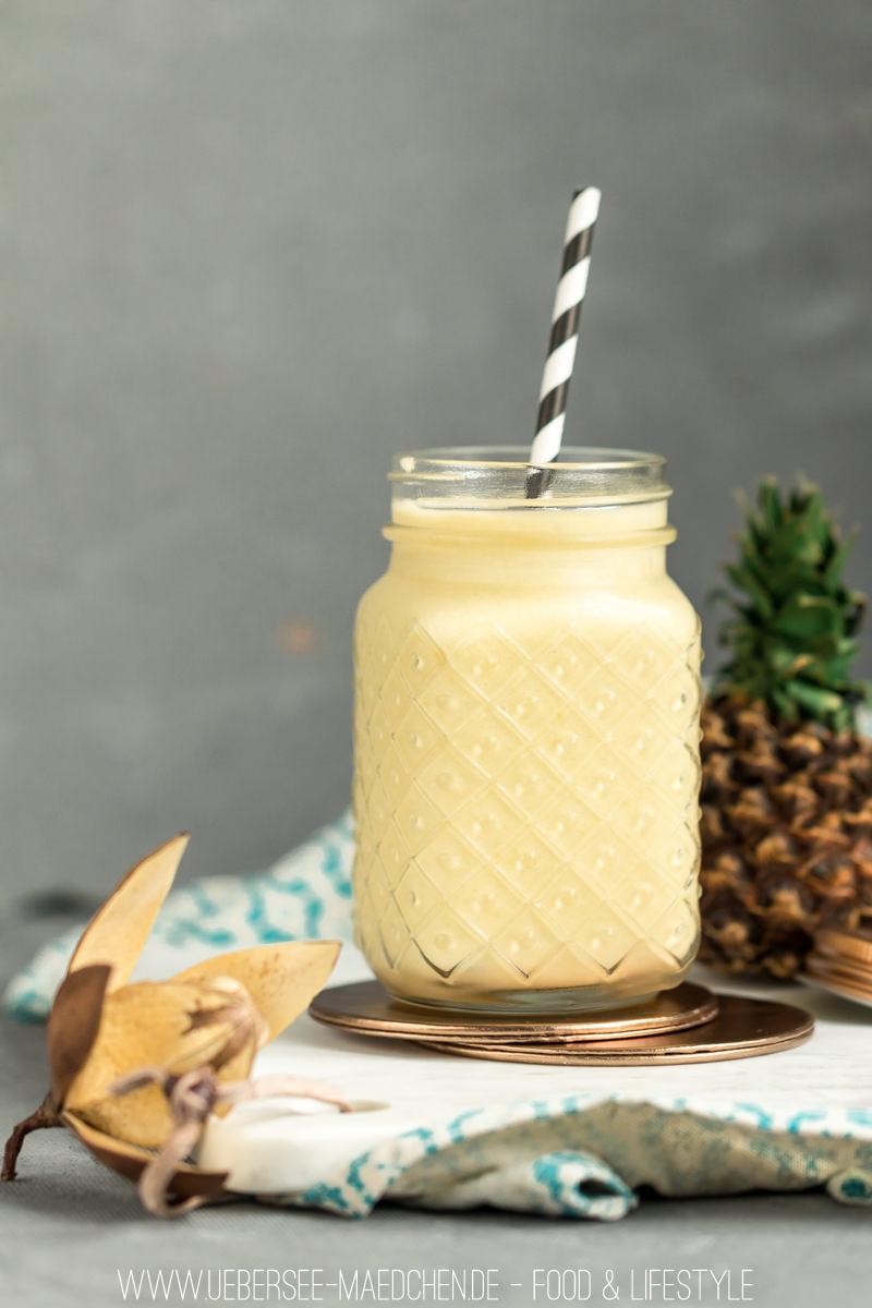 Rezeptbild: Ananas-Kokos-Smoothie mit Kokosmilch