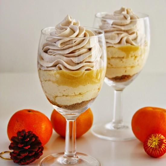 Rezeptbild: Eierlikör-Mousse & Spekulatius-Sahne mit Mandarinen-Curd